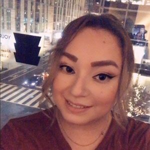 Meet your Posher, Natalie